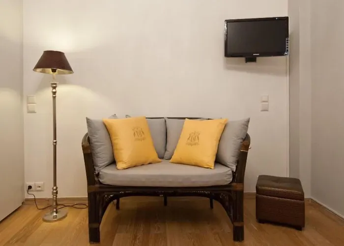 Acropolis Luxury Apartment With Balcony