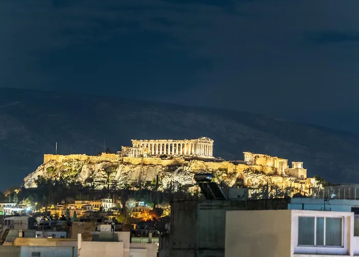 Acropolis Luxury Apartment With Balcony